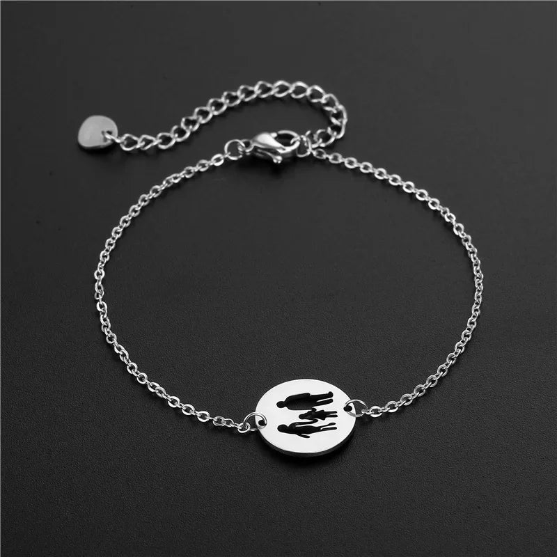 Mama Pendant Necklace