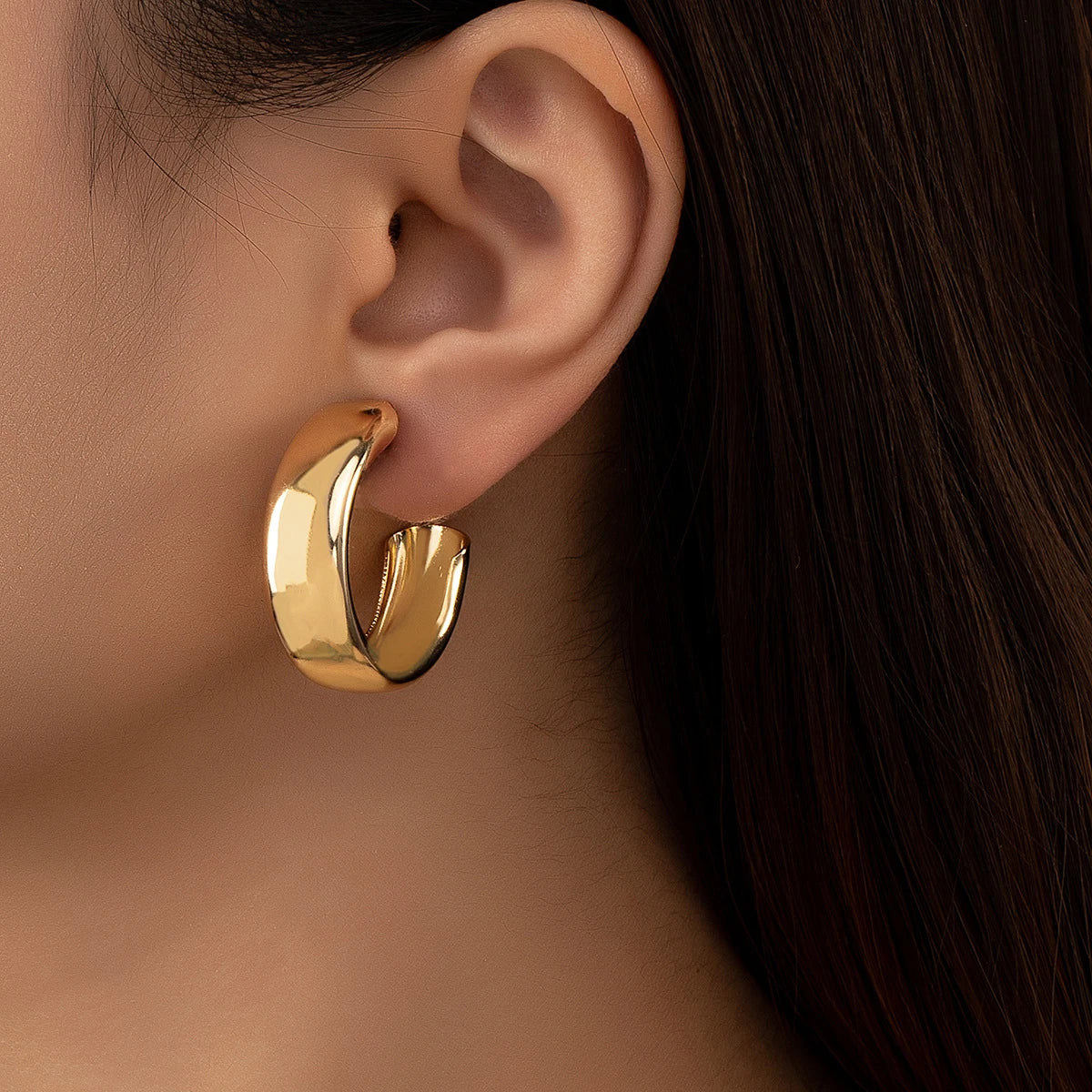 Nia Hoops