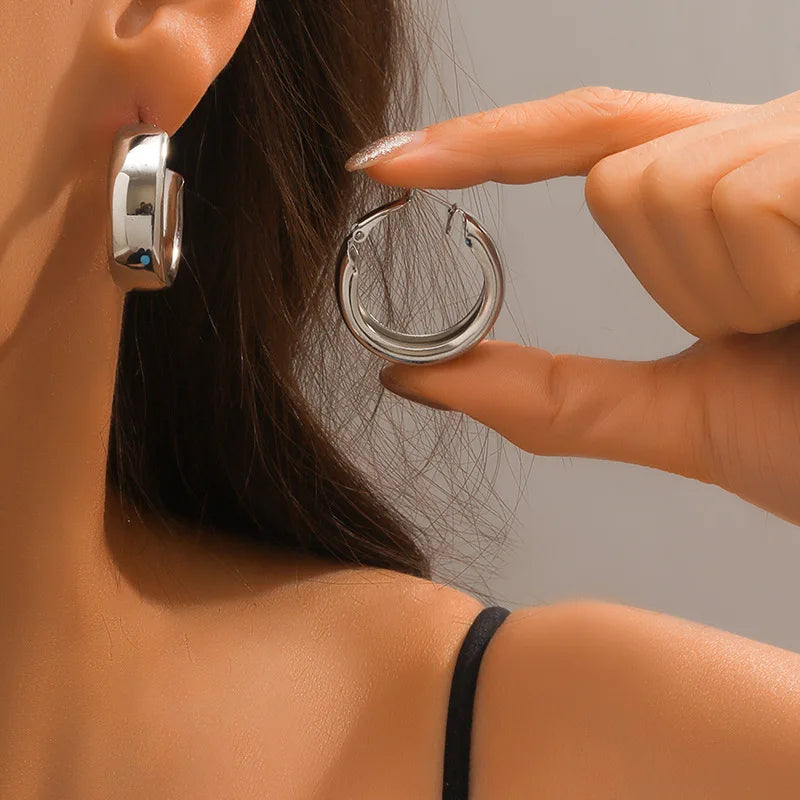 Nia Hoops