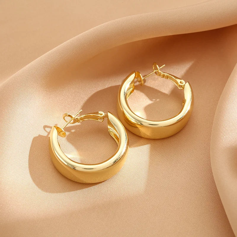 Nia Hoops
