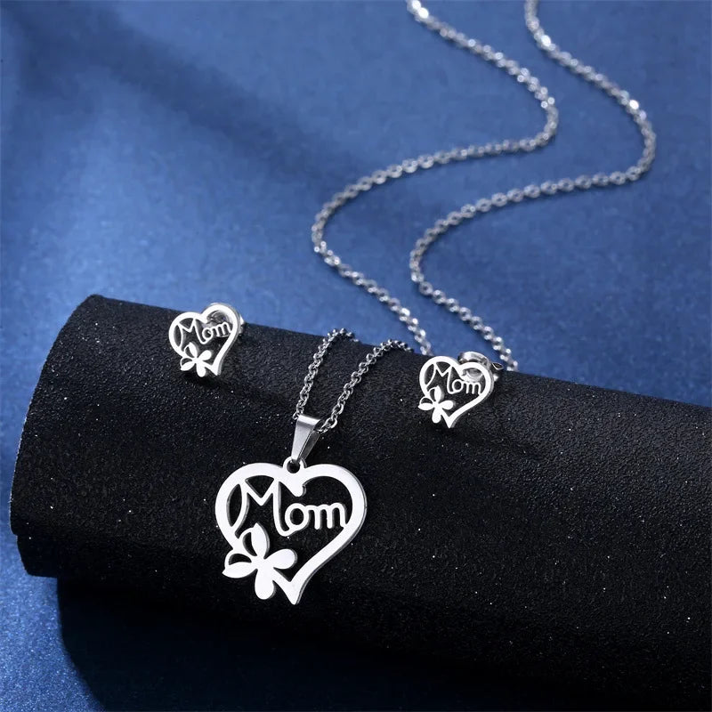 Mama Pendant Necklace