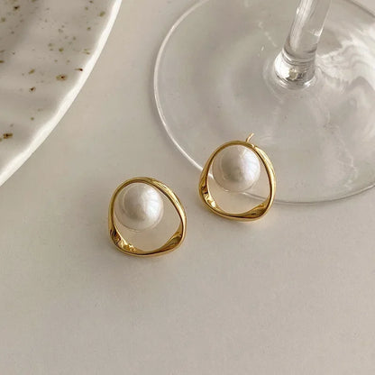 Esme Studs