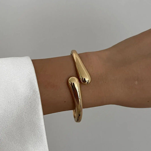 Vera Cuff