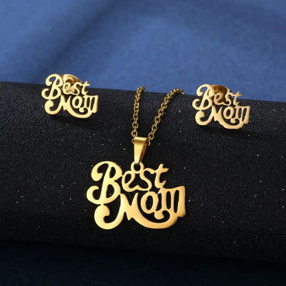 Mama Pendant Necklace