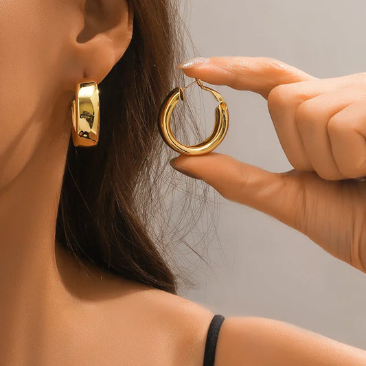 Nia Hoops
